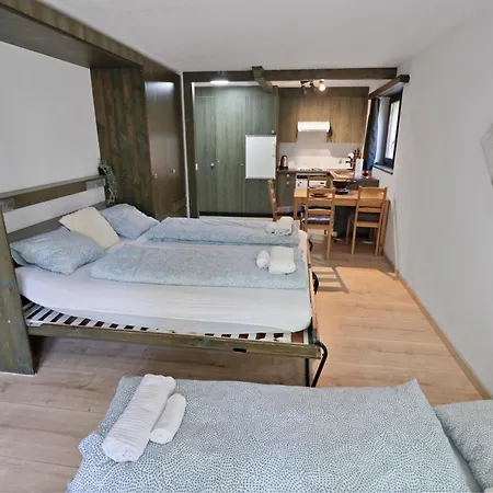 Renove A Cote Des Pistes Apartmán *